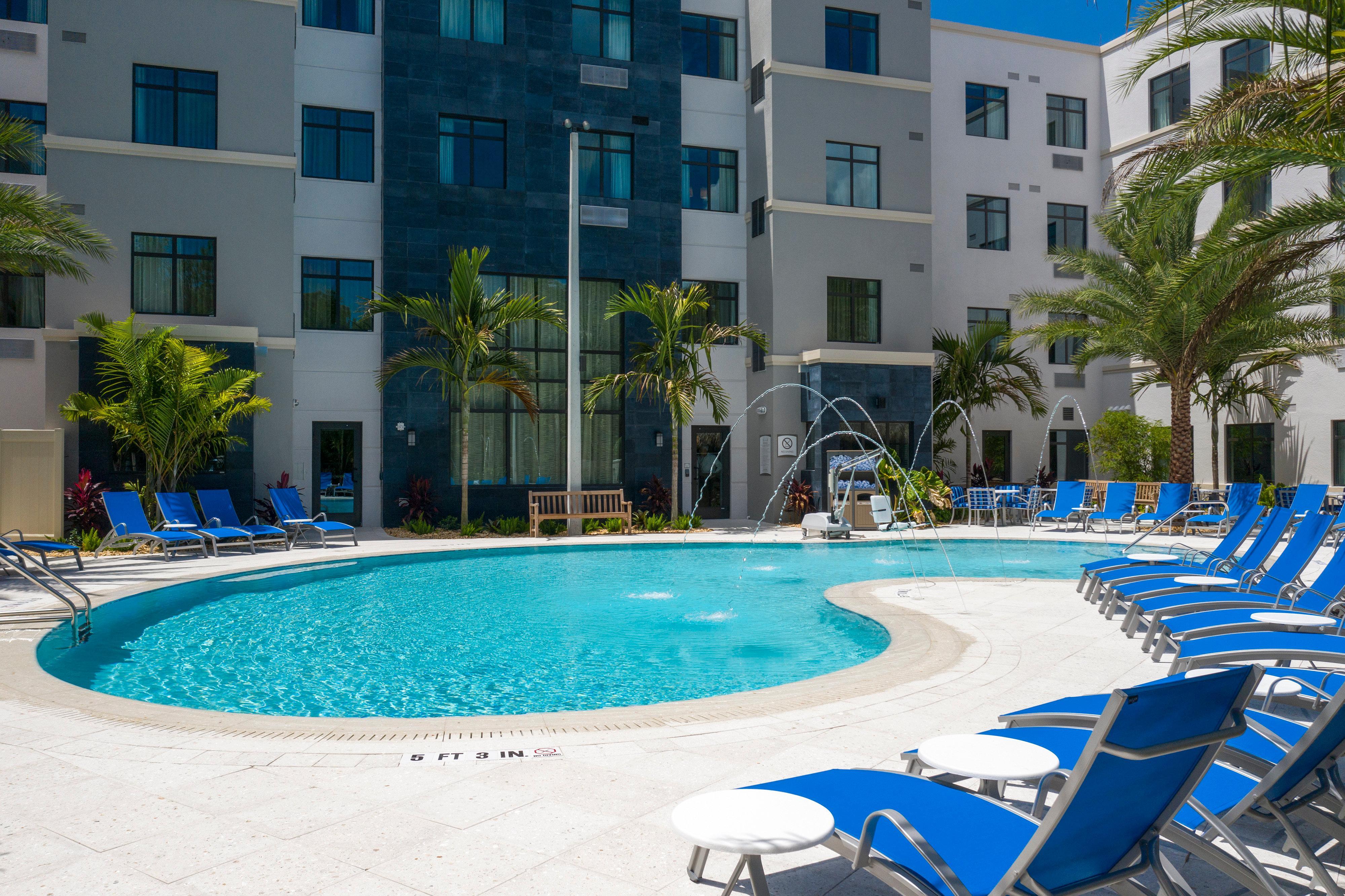 ホテル ステイブリッジ スイーツ ネープルズ マルコ アイランド Lely Resort エクステリア 写真
